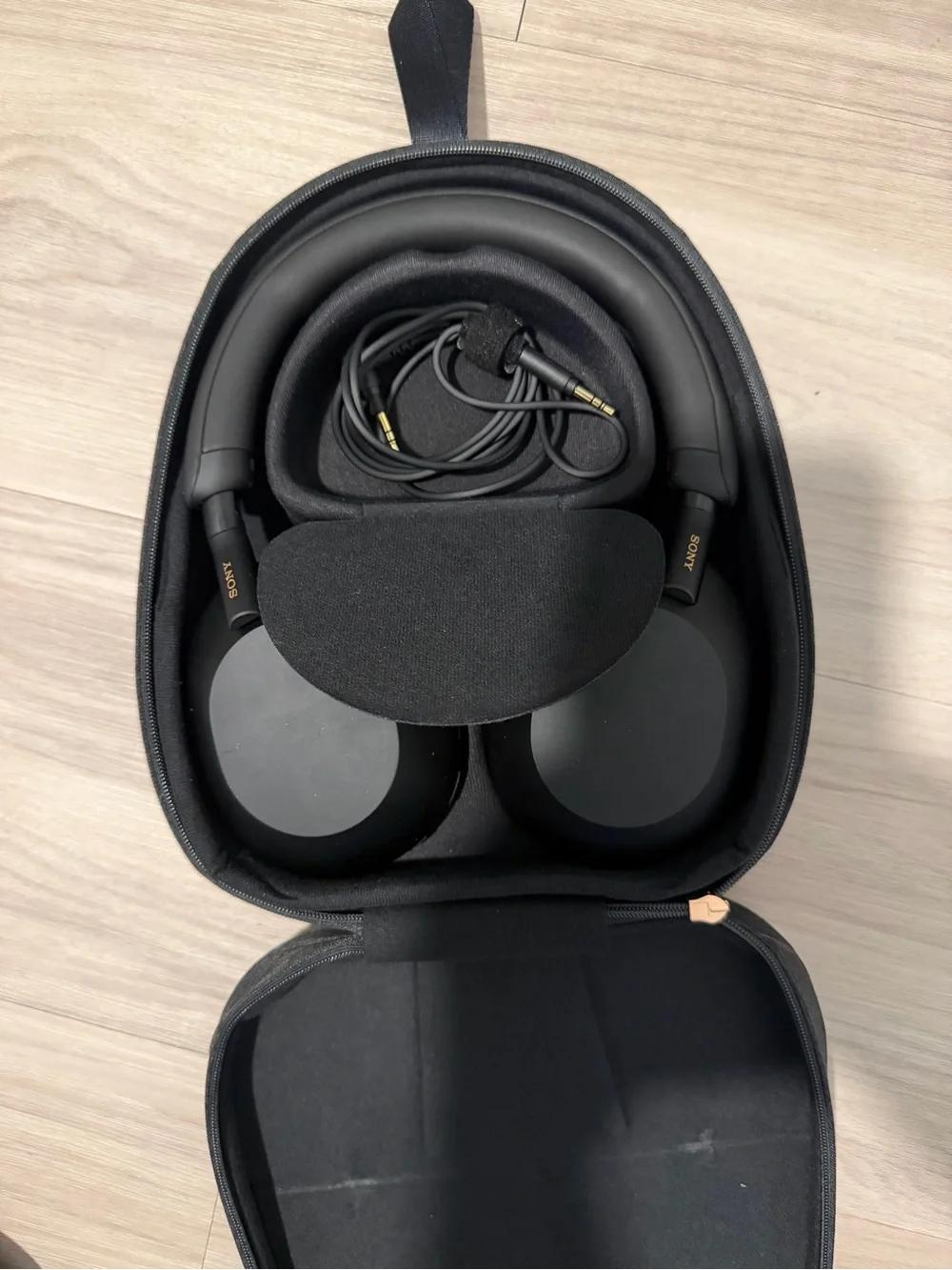 Sony Black Over-Ear Noise-Isolating Headphones